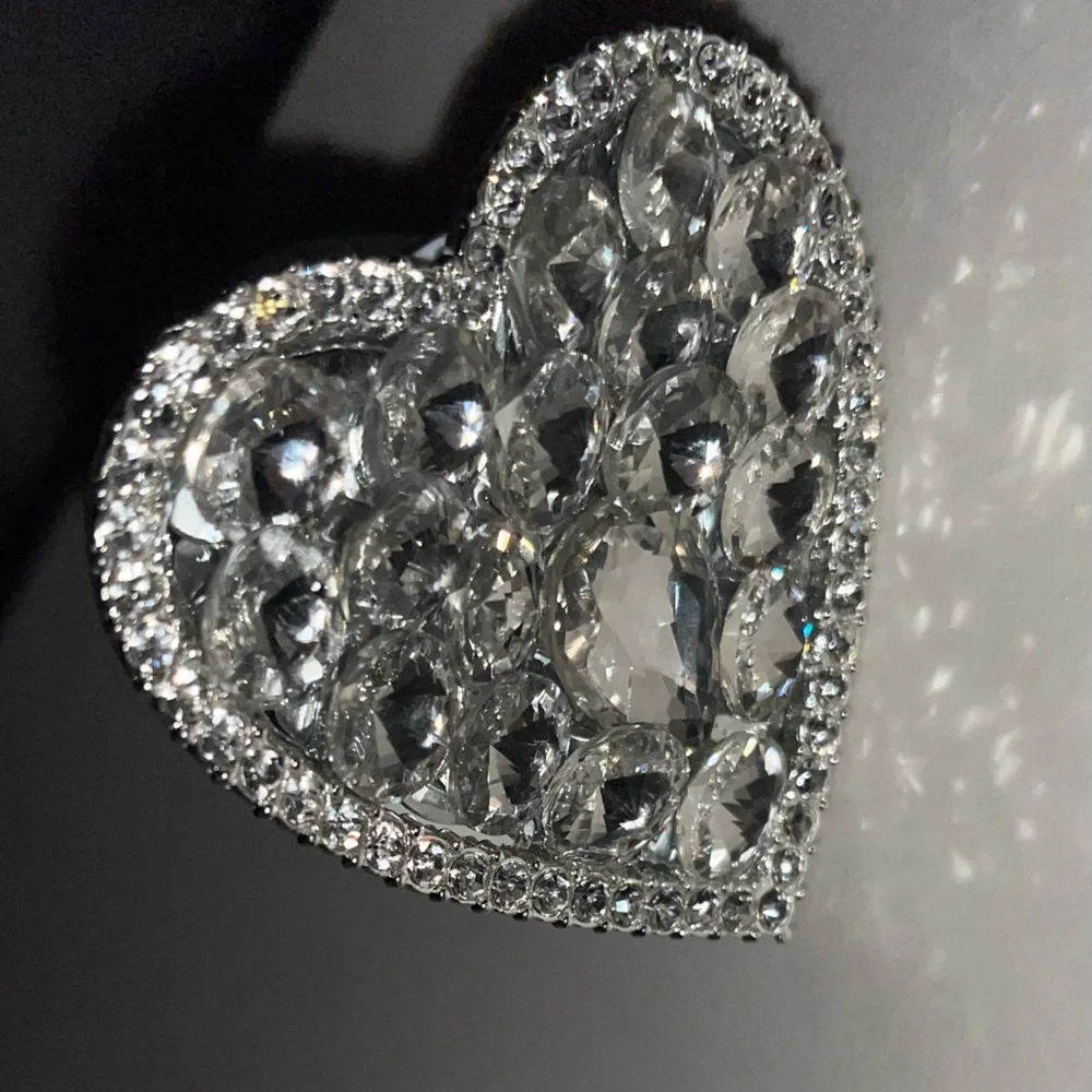 Universal Heart Design Diamond Rhinestones Phone Grip Stand Holder